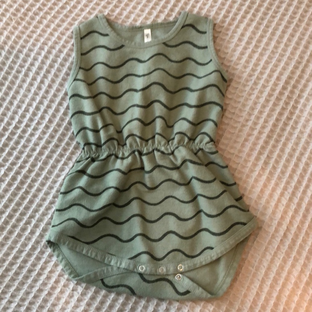 18/24 GUC Rylee & Cru Waves Romper